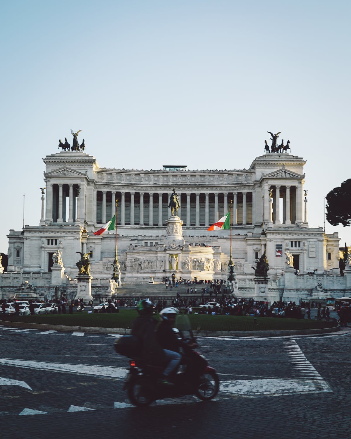 Rue et monuments de Rome pour comparer les quartiers où dormir