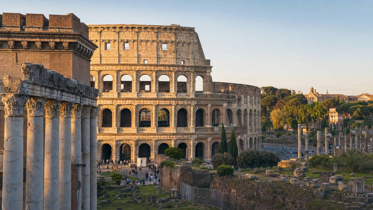 Colisée et vestiges du Forum romain à Rome
