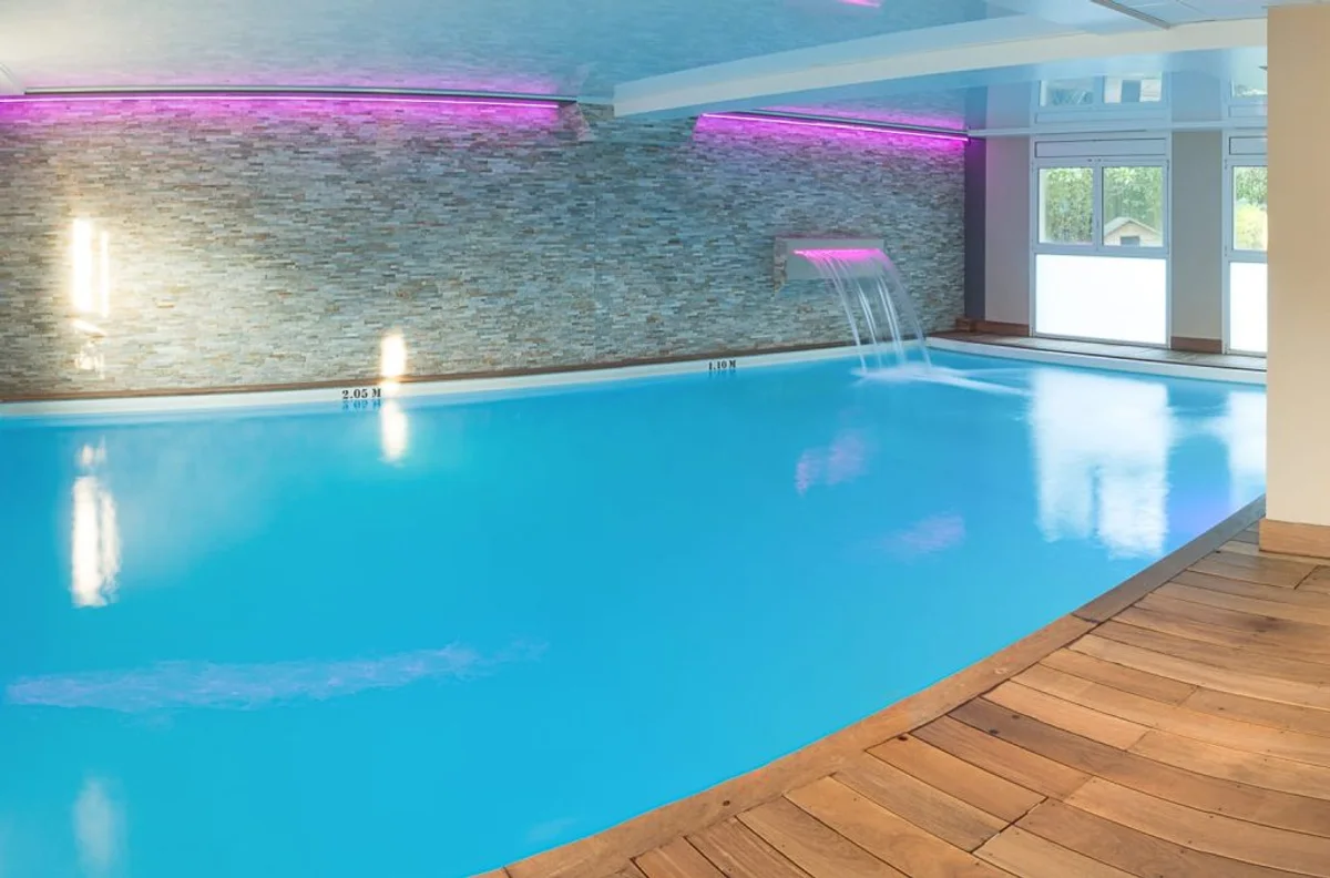 Piscine intérieure chauffée de La Closerie Deauville